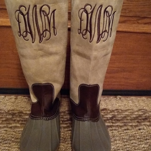 Ladies Zip Back Tall Duck Boots Gray Brand New - Picture 1 of 3